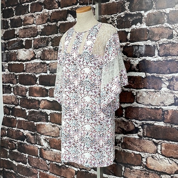 BCBGMAXAZRIA Boho Dress Flare Sleeve Lace Size Small - Picture 7 of 16